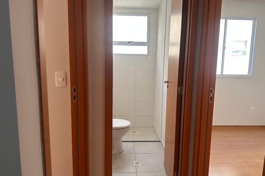 Corredor de apartamento para alugar com 2 quartos, 45m² em Setor Morada do Sol, Goiânia