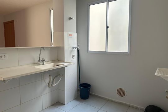 Cozinha de apartamento para alugar com 2 quartos, 45m² em Setor Morada do Sol, Goiânia