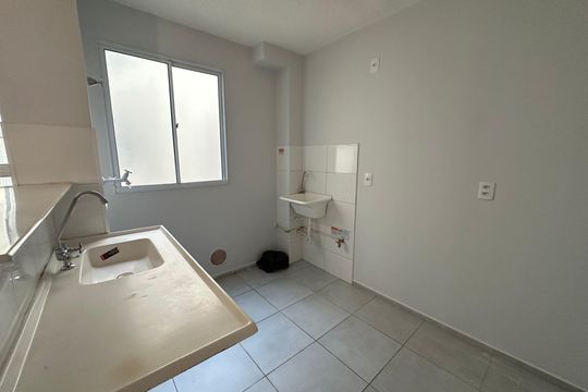 Cozinha de apartamento para alugar com 2 quartos, 45m² em Setor Morada do Sol, Goiânia