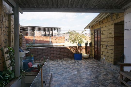 Varanda de casa para alugar com 2 quartos, 60m² em Jardim Soraia, Embu das Artes