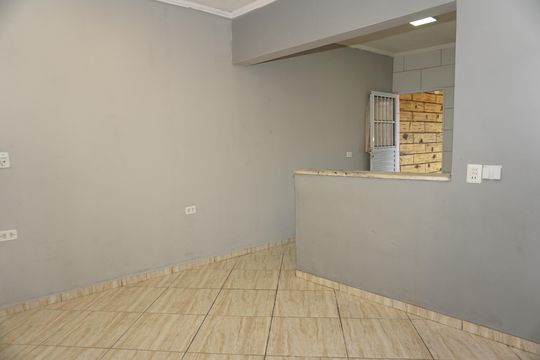 Sala de casa para alugar com 2 quartos, 60m² em Jardim Soraia, Embu das Artes