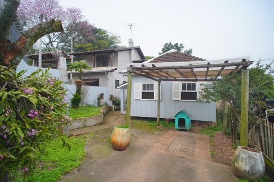 Área externa de casa para alugar com 2 quartos, 80m² em Morro do Espelho, São Leopoldo