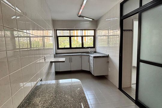 Cozinha de apartamento para alugar com 2 quartos, 143m² em Alphaville Industrial, Barueri