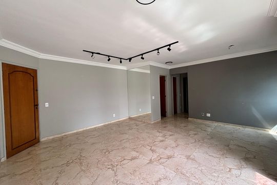 Sala  de apartamento para alugar com 2 quartos, 143m² em Alphaville Industrial, Barueri