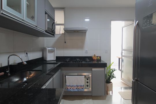 Cozinha de apartamento para alugar com 2 quartos, 105m² em Jardim Atlântico, Belo Horizonte