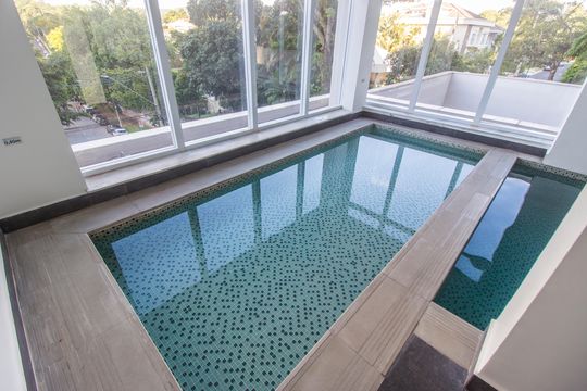 Piscina Coberta de apartamento para alugar com 1 quarto, 63m² em Empresarial 18 do Forte, Barueri