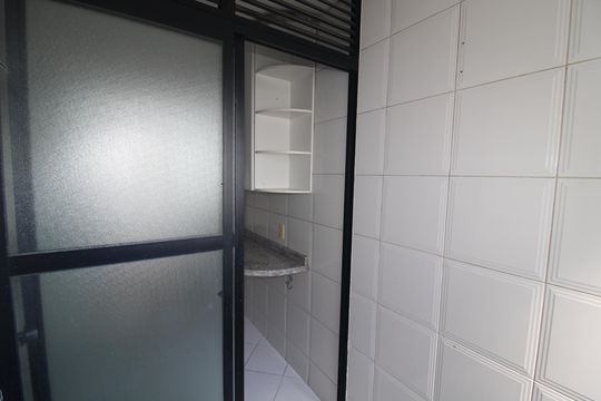 Área de Serviço de apartamento à venda com 3 quartos, 65m² em Vila Carbone, São Paulo