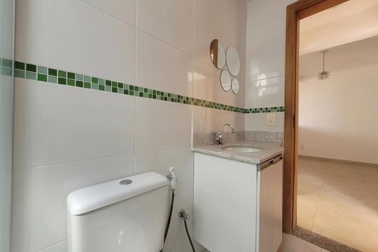 Banheiro de apartamento para alugar com 3 quartos, 73m² em Arvoredo II, Contagem