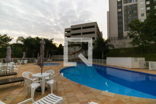 Área externa de apartamento para alugar com 2 quartos, 59m² em Jardim Monte Alegre, Taboão da Serra