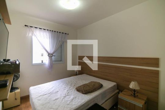 Quarto de apartamento para alugar com 2 quartos, 59m² em Jardim Monte Alegre, Taboão da Serra