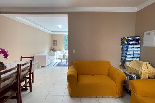 Sala de casa à venda com 3 quartos, 250m² em Jardim Olympia, São Paulo