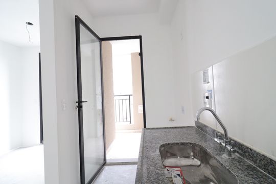 Cozinha de apartamento à venda com 2 quartos, 39m² em Usina Piratininga, São Paulo