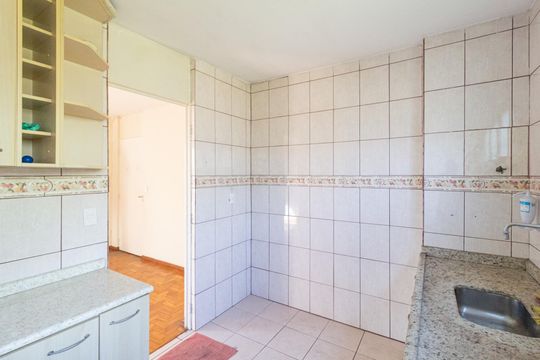 Cozinha de apartamento para alugar com 2 quartos, 52m² em Piratininga, Osasco