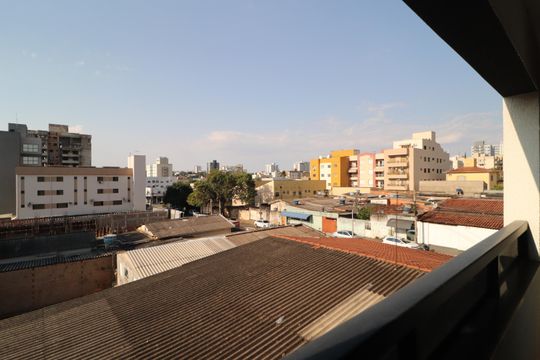 Sacada de apartamento para alugar com 1 quarto, 25m² em Santa Mônica, Uberlândia