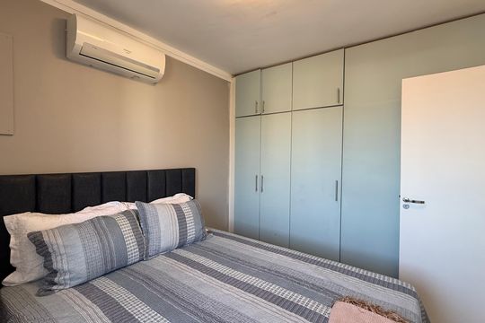 Quarto de apartamento para alugar com 3 quartos, 102m² em Tortuga, Guarujá