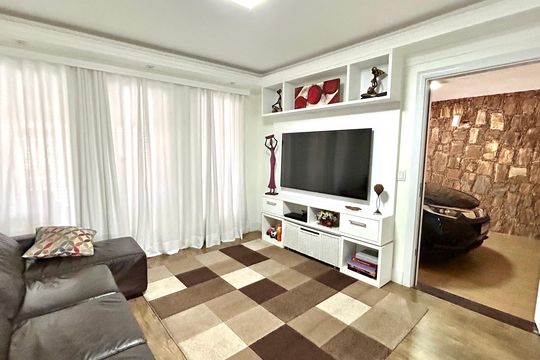 Sala de casa à venda com 4 quartos, 200m² em Jardim Eusonia, Guarulhos