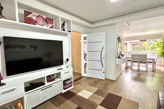 Casa à venda com 4 quartos, 200m² em Jardim Eusonia, Guarulhos