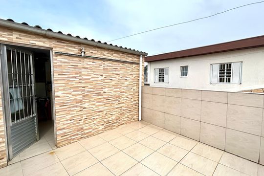 Quintal de casa à venda com 4 quartos, 200m² em Jardim Eusonia, Guarulhos