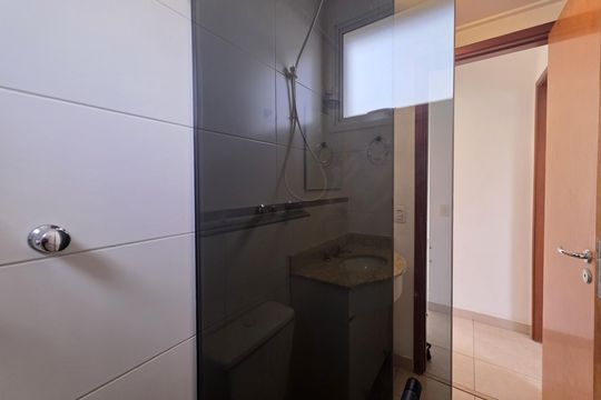Banheiro de apartamento para alugar com 2 quartos, 68m² em Campestre, Santo André