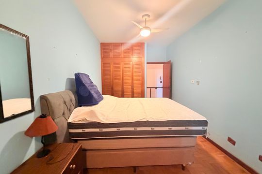 Quarto 2 de casa à venda com 5 quartos, 244m² em Campo Belo, São Paulo