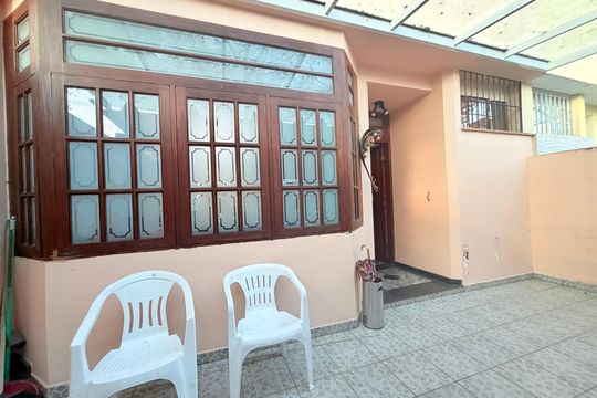 Garagem de casa à venda com 5 quartos, 244m² em Campo Belo, São Paulo