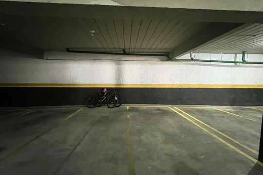Garagem de apartamento para alugar com 2 quartos, 58m² em Glória, Belo Horizonte