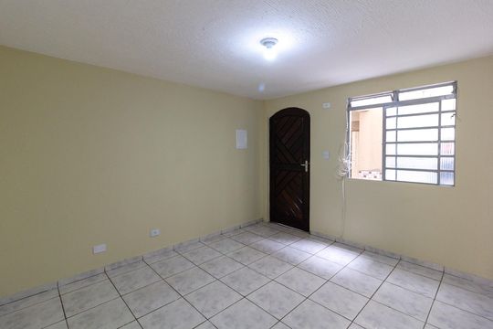 Sala de apartamento para alugar com 2 quartos, 45m² em Parque Maria Helena, Guarulhos