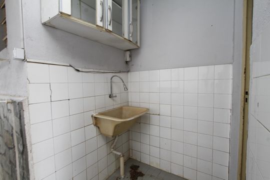 Área de serviço de casa para alugar com 4 quartos, 360m² em Nova Suíça, Belo Horizonte