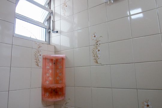 Banheiro de apartamento para alugar com 2 quartos, 65m² em Jardim Saira, Sorocaba