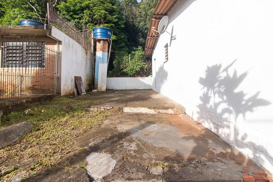 Quintal de casa para alugar com 2 quartos, 60m² em Campo Novo, Porto Alegre