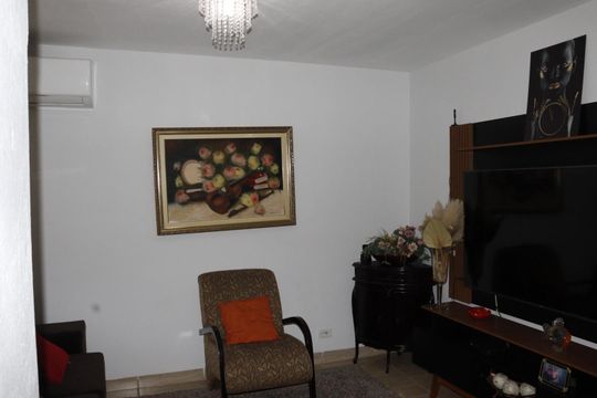 Casa para alugar com 2 quartos, 170m² em Setor Coimbra, Goiânia