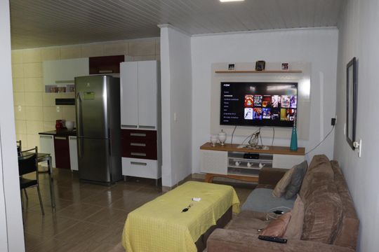 Casa para alugar com 2 quartos, 170m² em Setor Coimbra, Goiânia