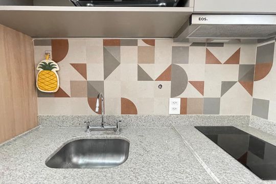 Cozinha de kitnet/studio para alugar com 1 quarto, 27m² em Butantã, São Paulo