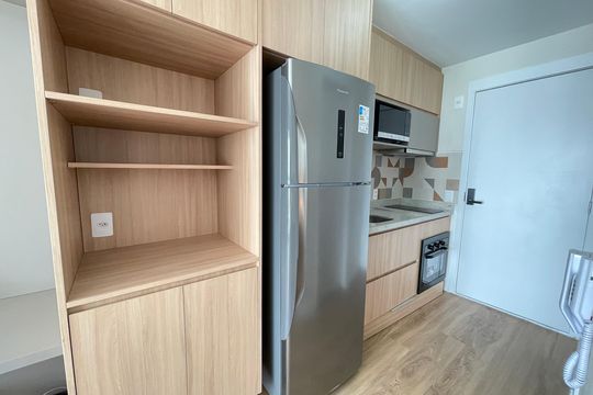 Cozinha de kitnet/studio para alugar com 1 quarto, 27m² em Butantã, São Paulo