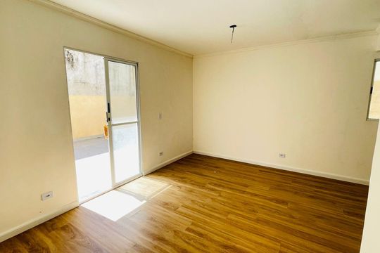 Casa de Condomínio para alugar com 2 quartos, 125m² em Jardim Santa Paula, Cotia