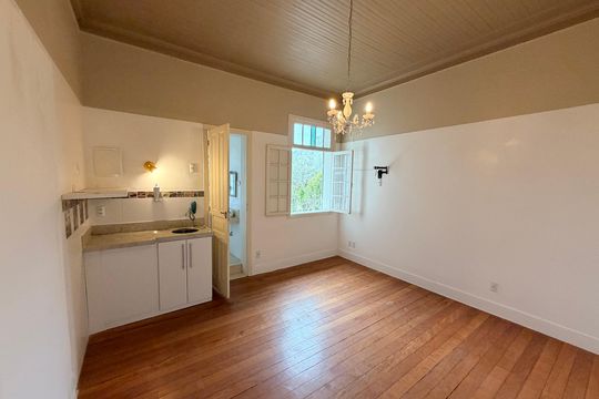 Kitnet/Studio para alugar com 1 quarto, 23m² em Independência, Petrópolis
