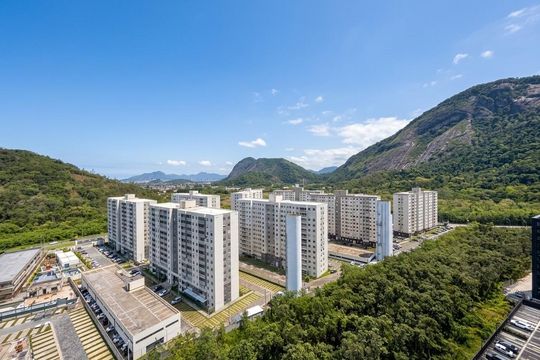 Sala - Vista de apartamento à venda com 2 quartos, 56m² em Barra Olímpica, Rio de Janeiro