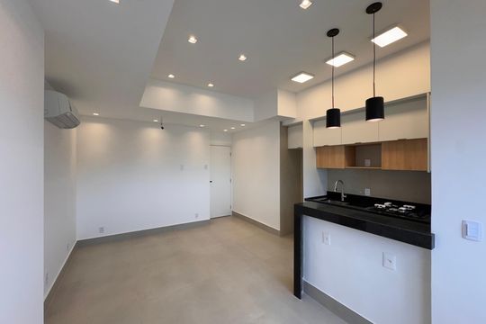 Sala de apartamento à venda com 2 quartos, 56m² em Barra Olímpica, Rio de Janeiro