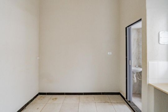 Kitnet de casa para alugar com 1 quarto, 25m² em Vila Santo Estefano, São Paulo