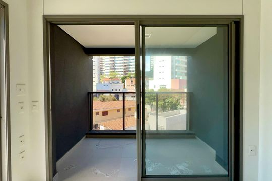 Varanda de kitnet/studio à venda com 1 quarto, 72m² em Pompeia, São Paulo