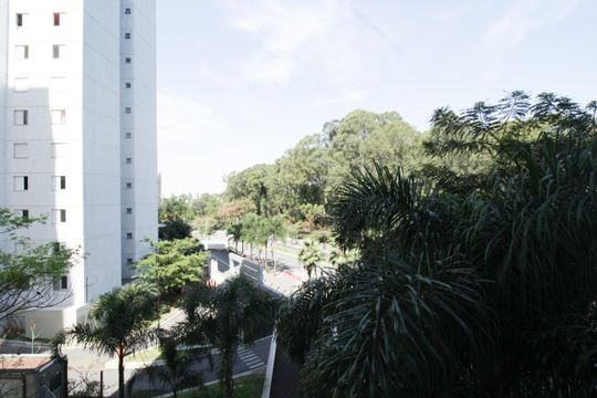Vista quarto 2 de apartamento para alugar com 2 quartos, 46m² em Jardim Iris, São Paulo