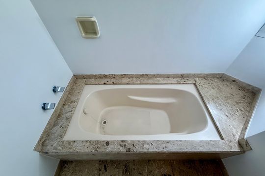 Banheiro Suíte 3 de apartamento à venda com 5 quartos, 542m² em Santo Amaro, São Paulo