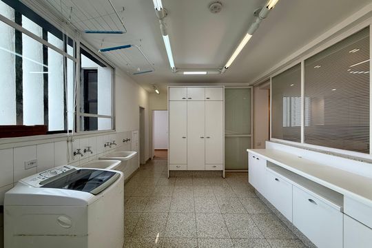 Área de Serviço de apartamento à venda com 5 quartos, 542m² em Santo Amaro, São Paulo