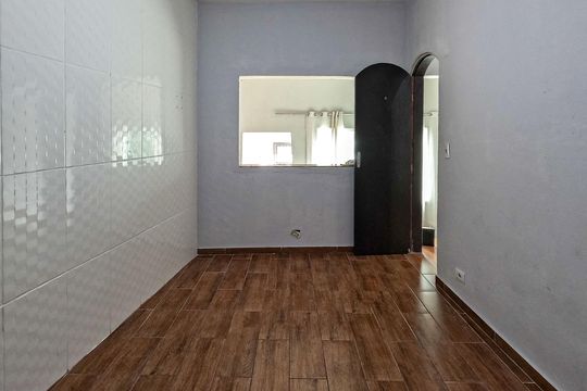 Casa para alugar com 1 quarto, 30m² em Parque Pan Americano, São Paulo