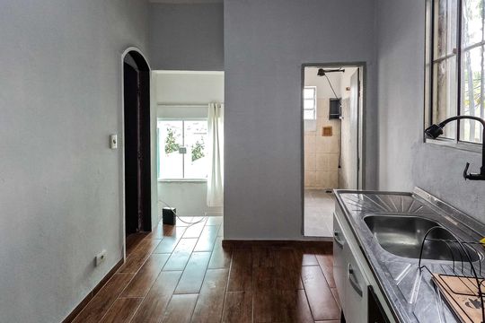 Casa para alugar com 1 quarto, 30m² em Parque Pan Americano, São Paulo