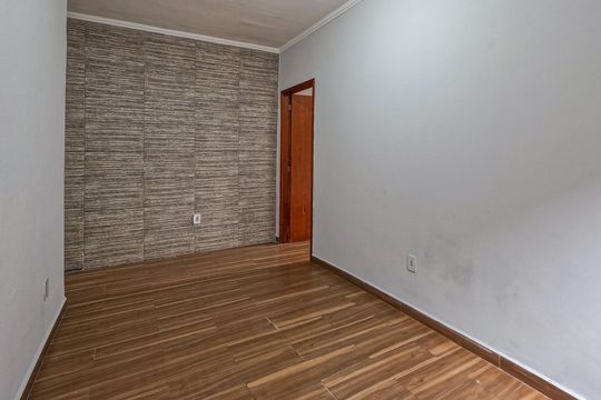 Casa para alugar com 2 quartos, 60m² em Parque Pan Americano, São Paulo