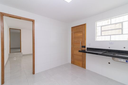 Cozinha de casa à venda com 2 quartos, 80m² em Vila Araguaia, São Paulo