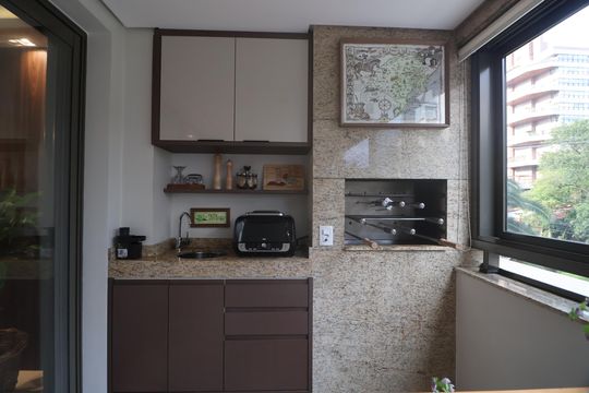 Sacada de apartamento para alugar com 3 quartos, 167m² em Centro, Canoas