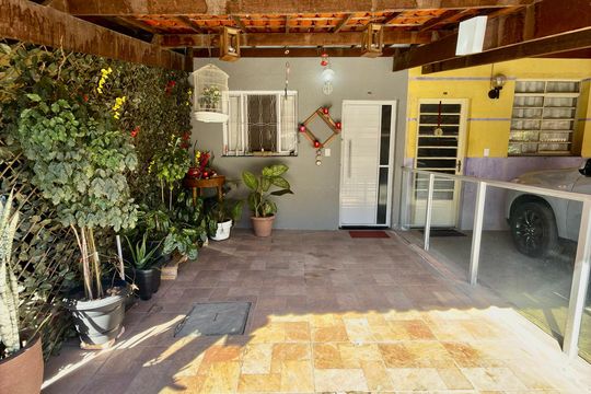 Garagem de casa de condomínio à venda com 2 quartos, 100m² em Vila Darci Vargas, Belo Horizonte