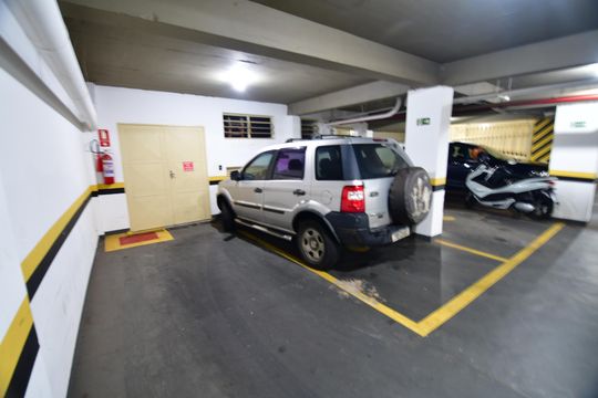 Garagem de apartamento à venda com 2 quartos, 84m² em Jardim Chapadão, Campinas